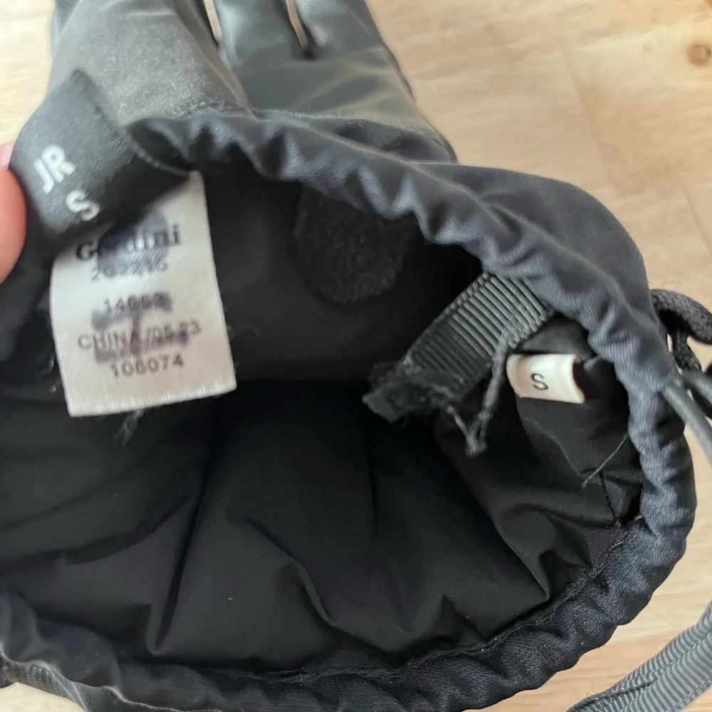 Gordini Black Winter Gloves with Buckle